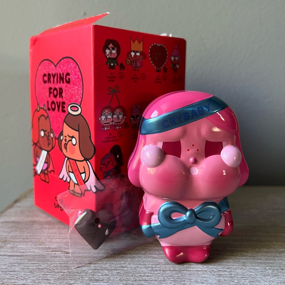 POPMART Crybaby Crying for Love Series - Sweet Baby